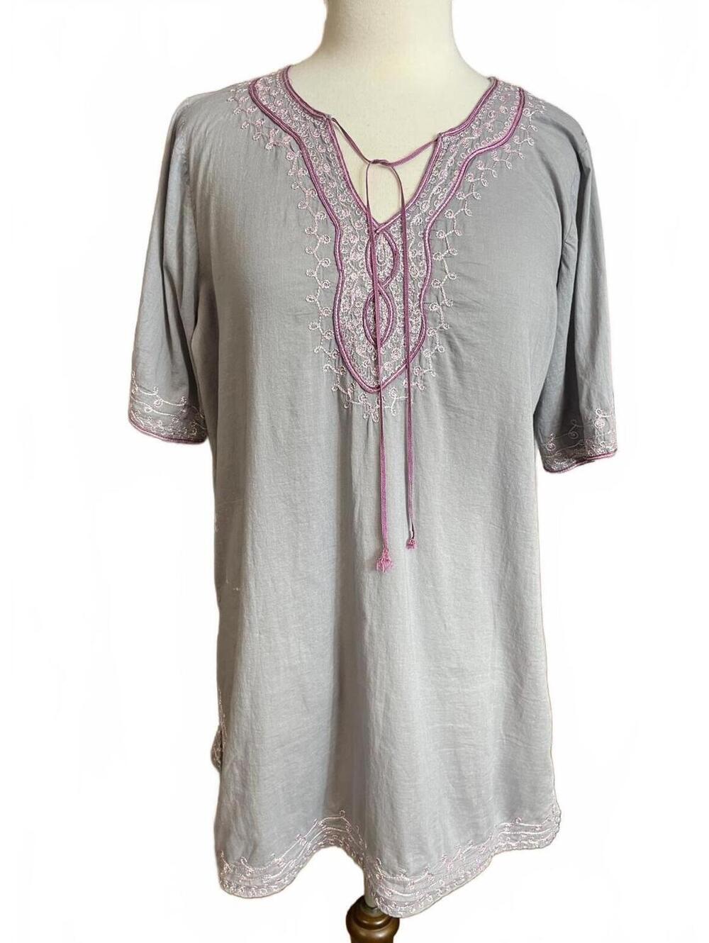 Ulla Popken gray embroidered tunic style top 12/14